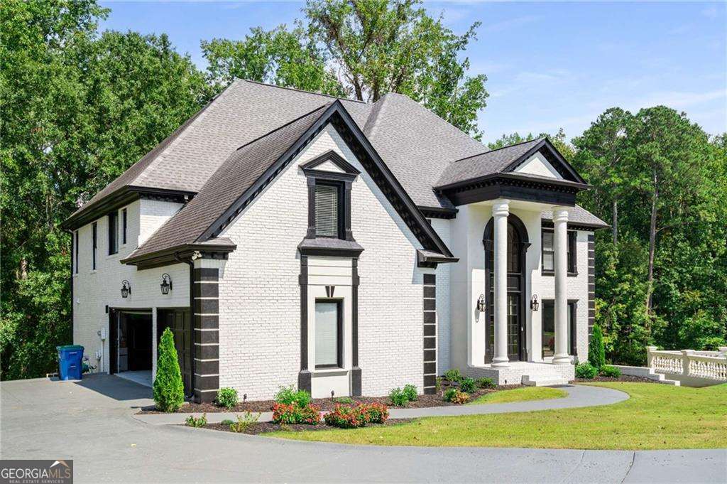 220 Milano Drive SW