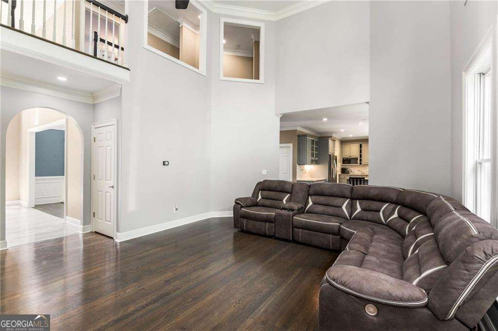 220 Milano Drive SW