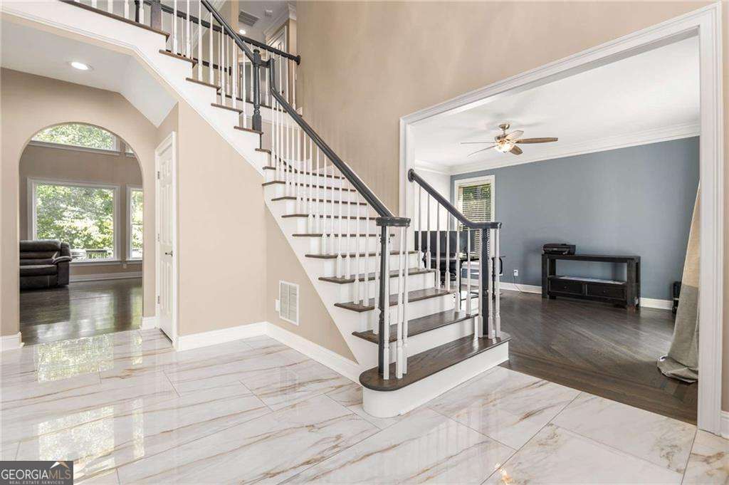 220 Milano Drive SW