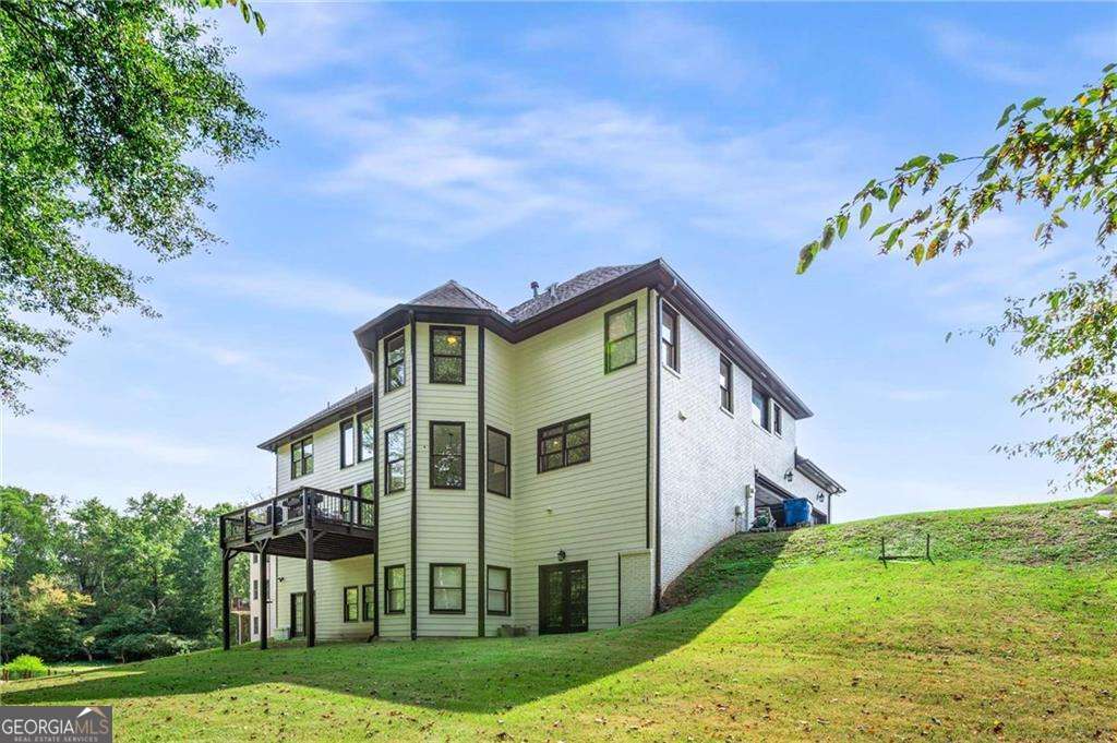 220 Milano Drive SW