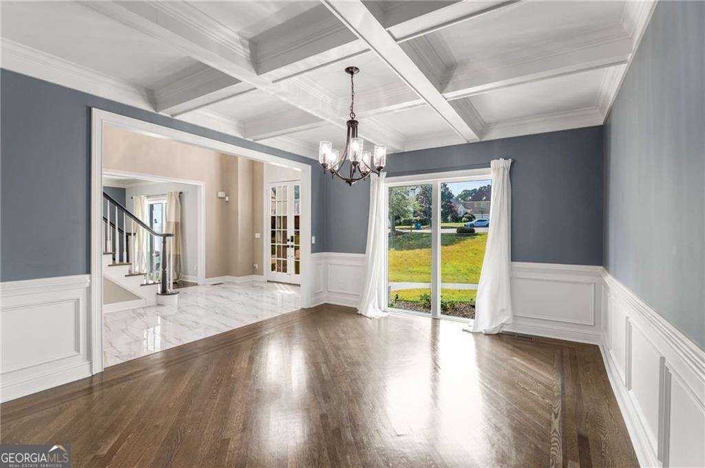 220 Milano Drive SW