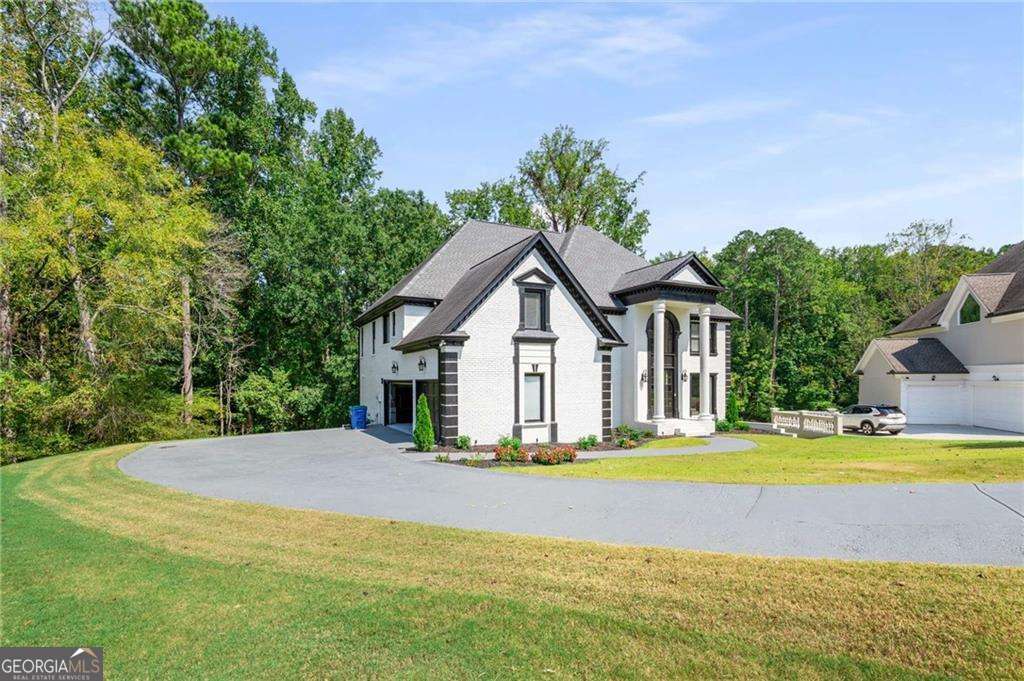 220 Milano Drive SW
