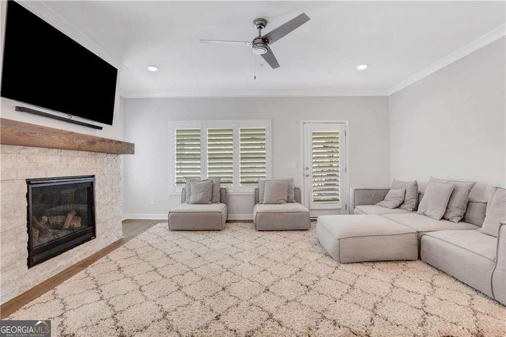 1768 Evenstad Way