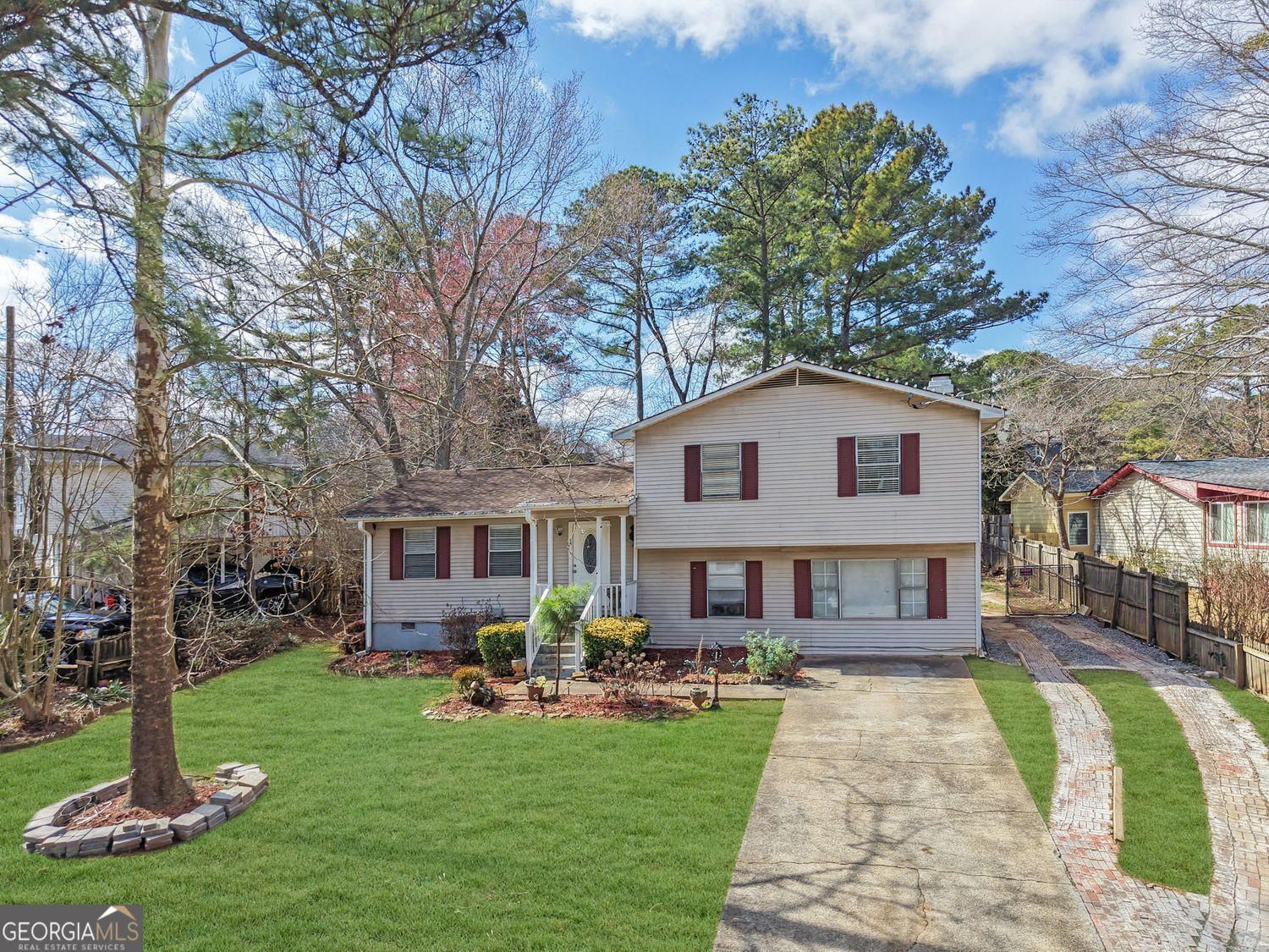 2832 Shea Way