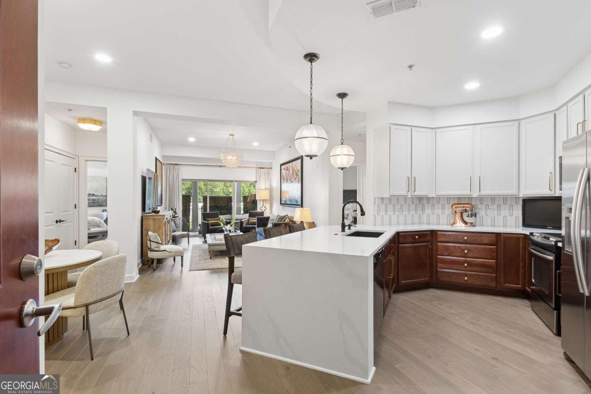 200 River Vista Drive # 727