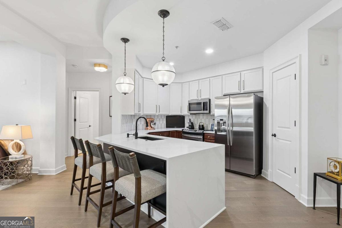 200 River Vista Drive # 727