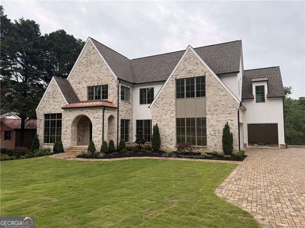 228 Thomas Circle