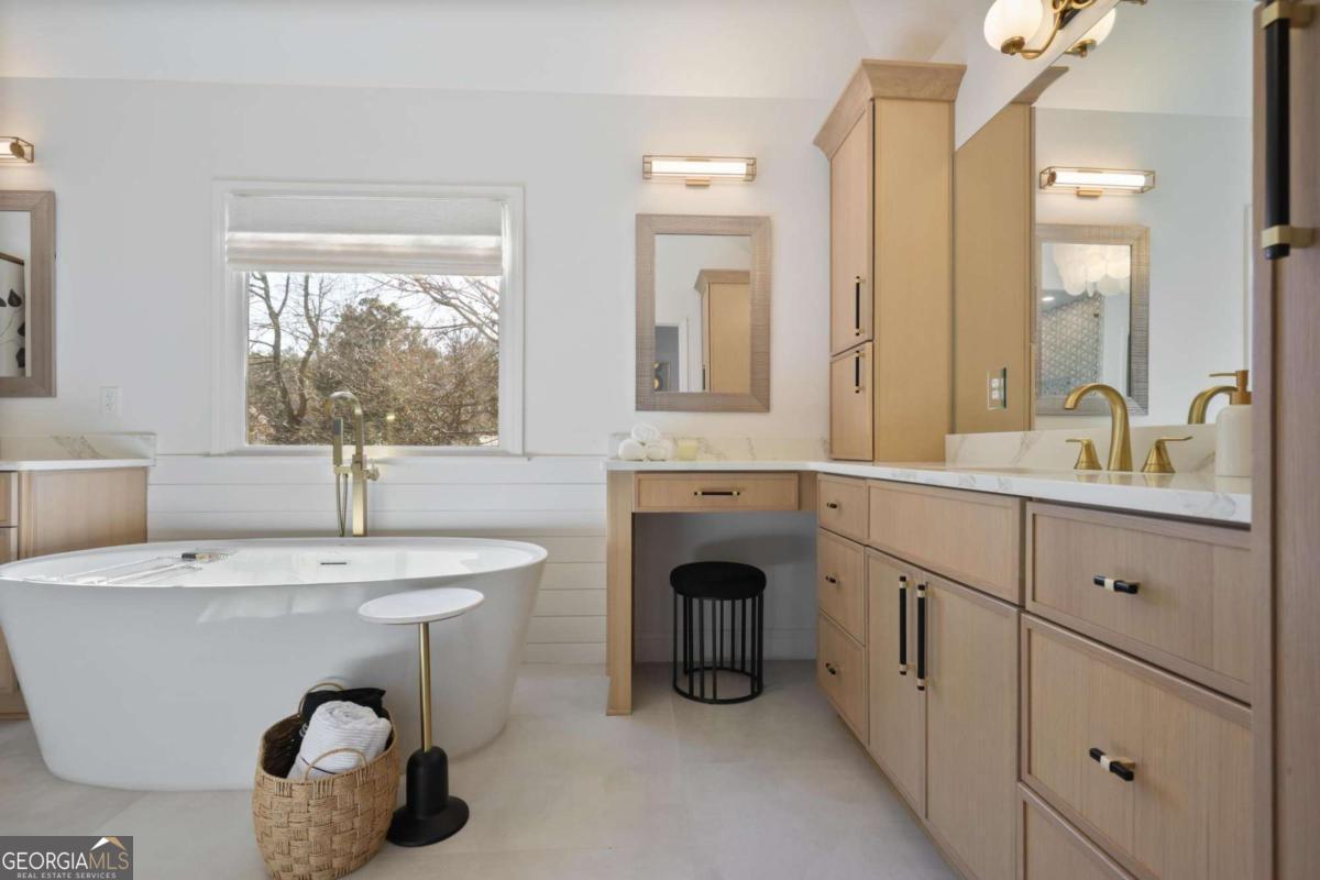 3170 Gable Oaks Court