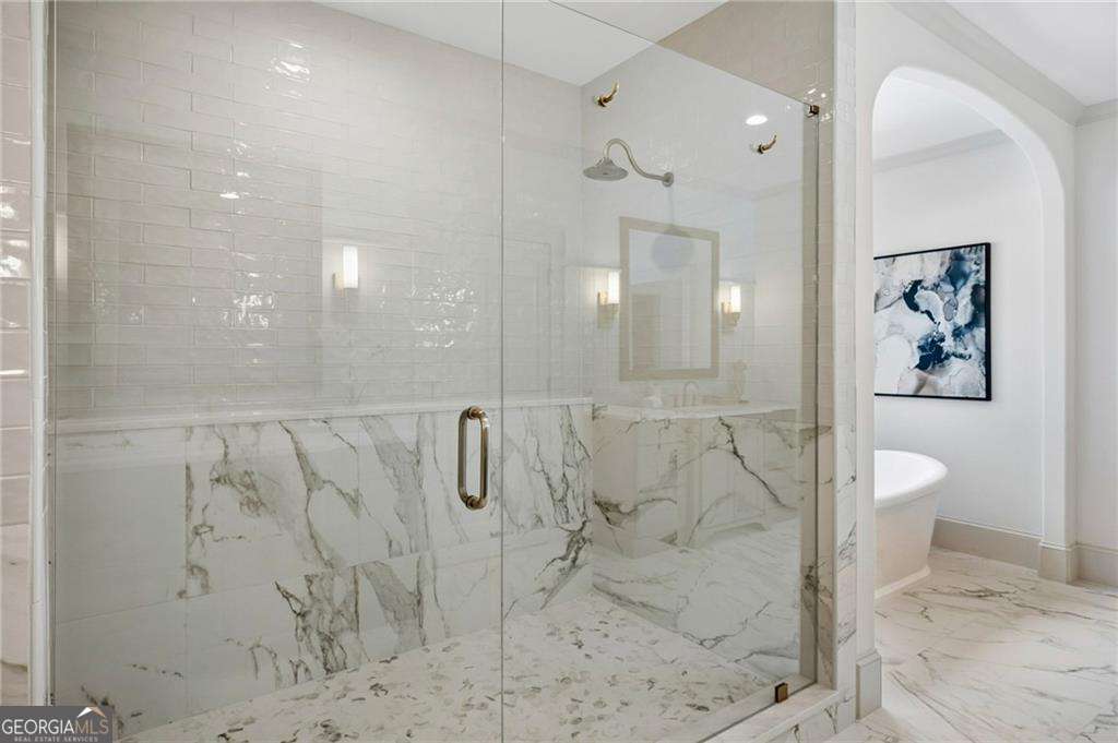 680 Edgewater Trail