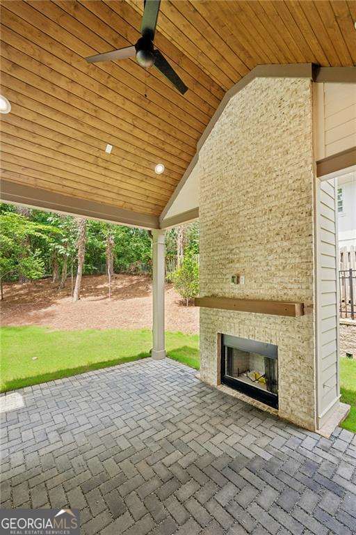680 Edgewater Trail