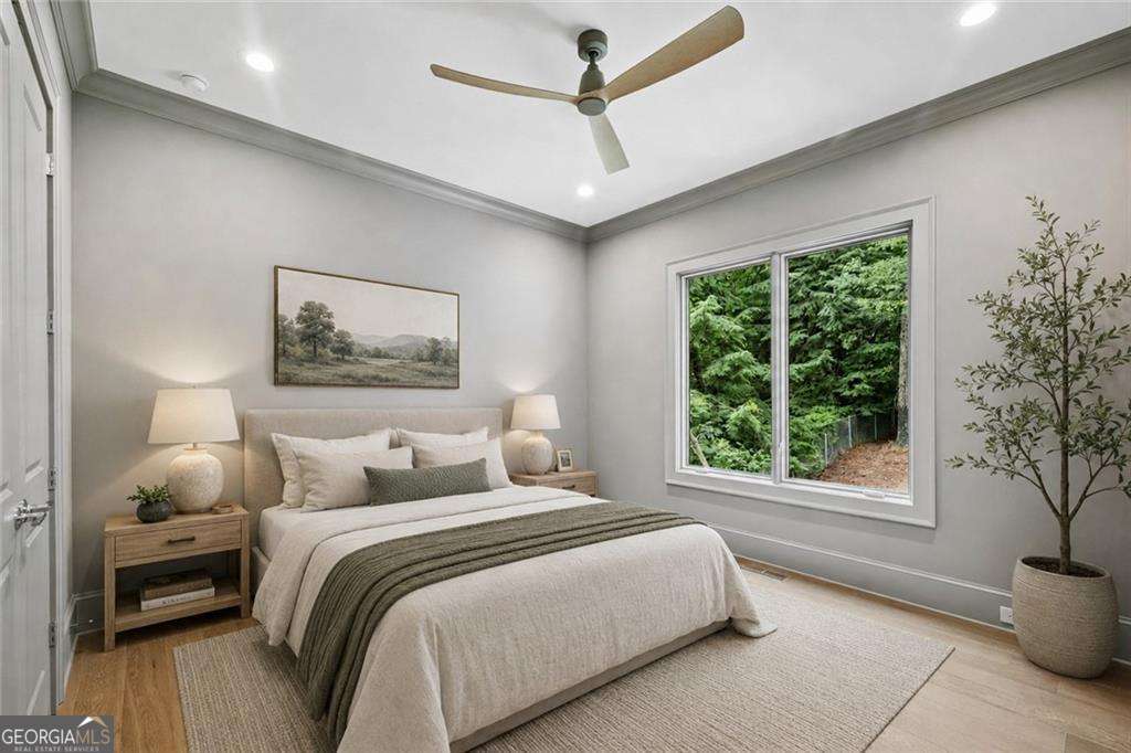 680 Edgewater Trail