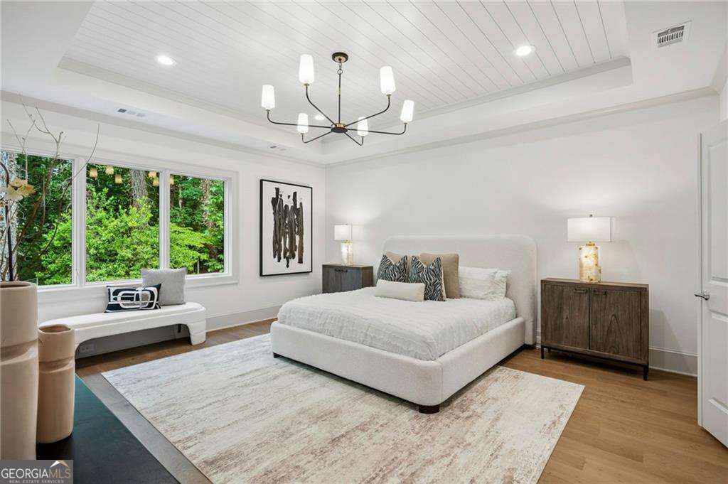680 Edgewater Trail