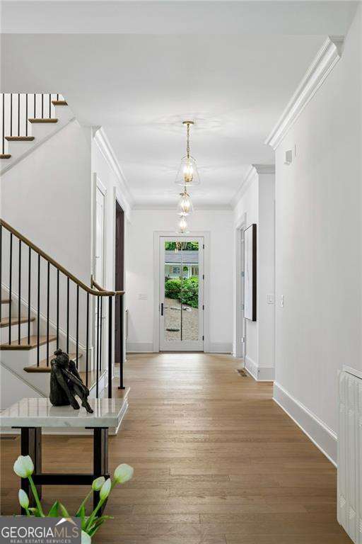 680 Edgewater Trail