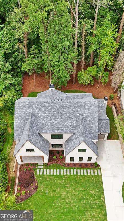 680 Edgewater Trail