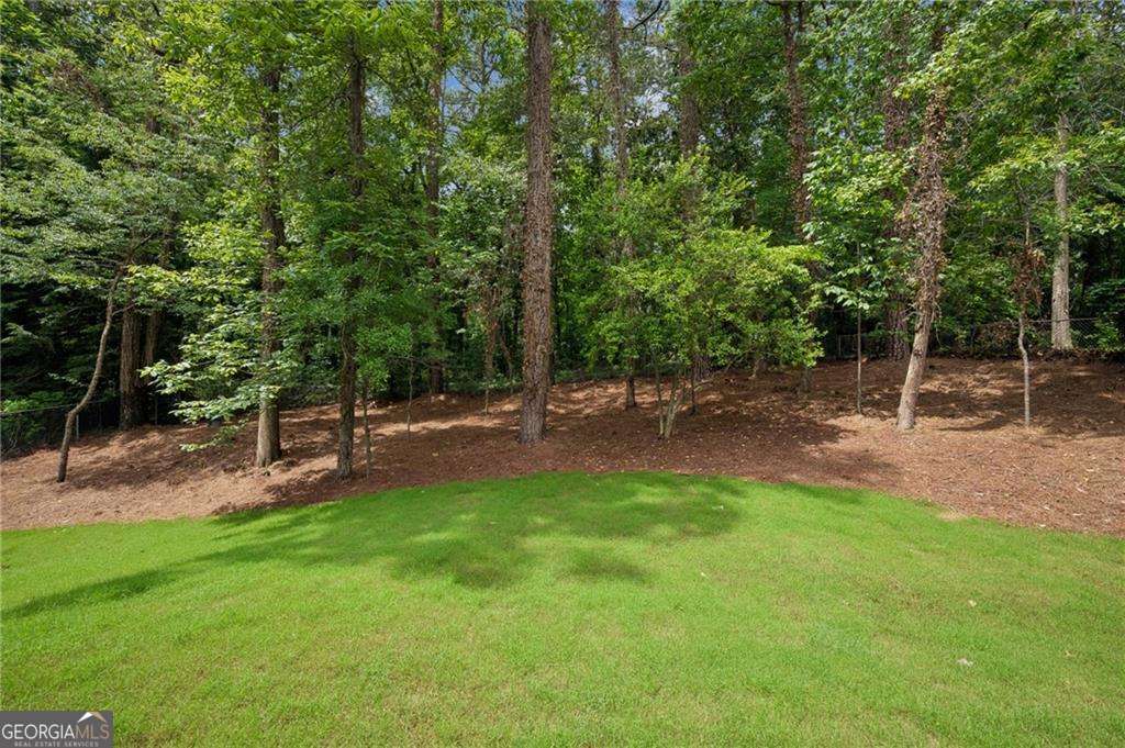 680 Edgewater Trail