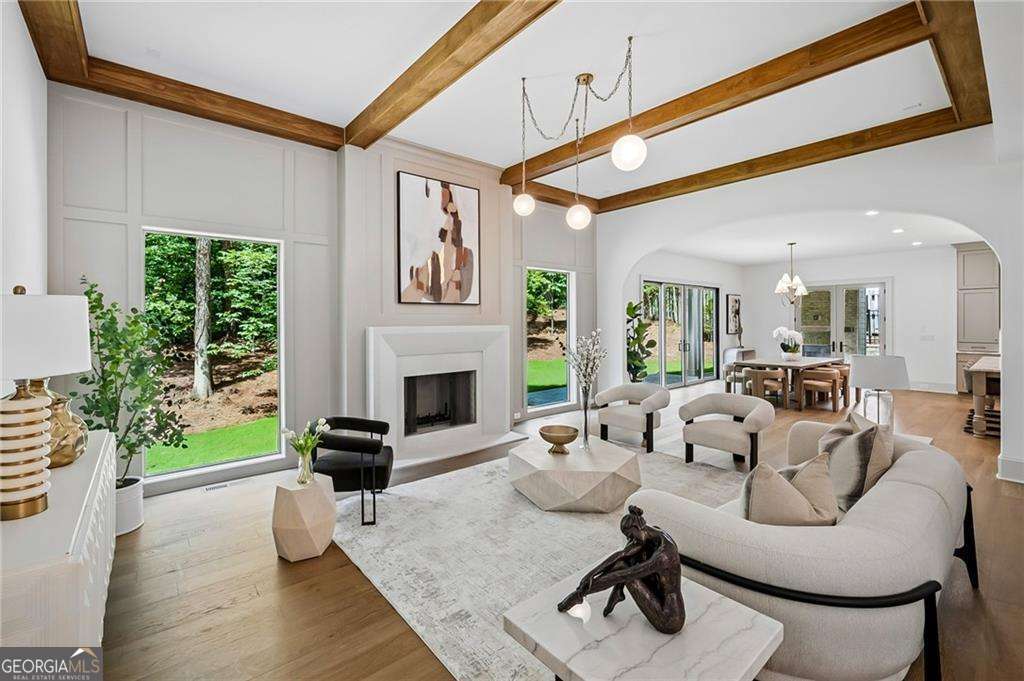 680 Edgewater Trail