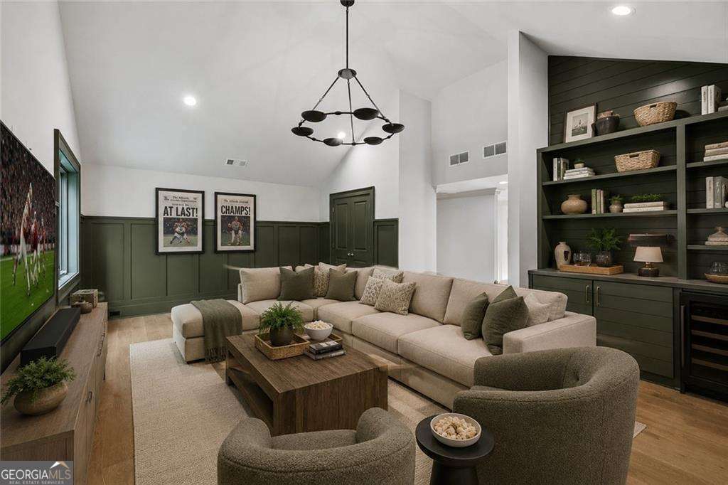 680 Edgewater Trail