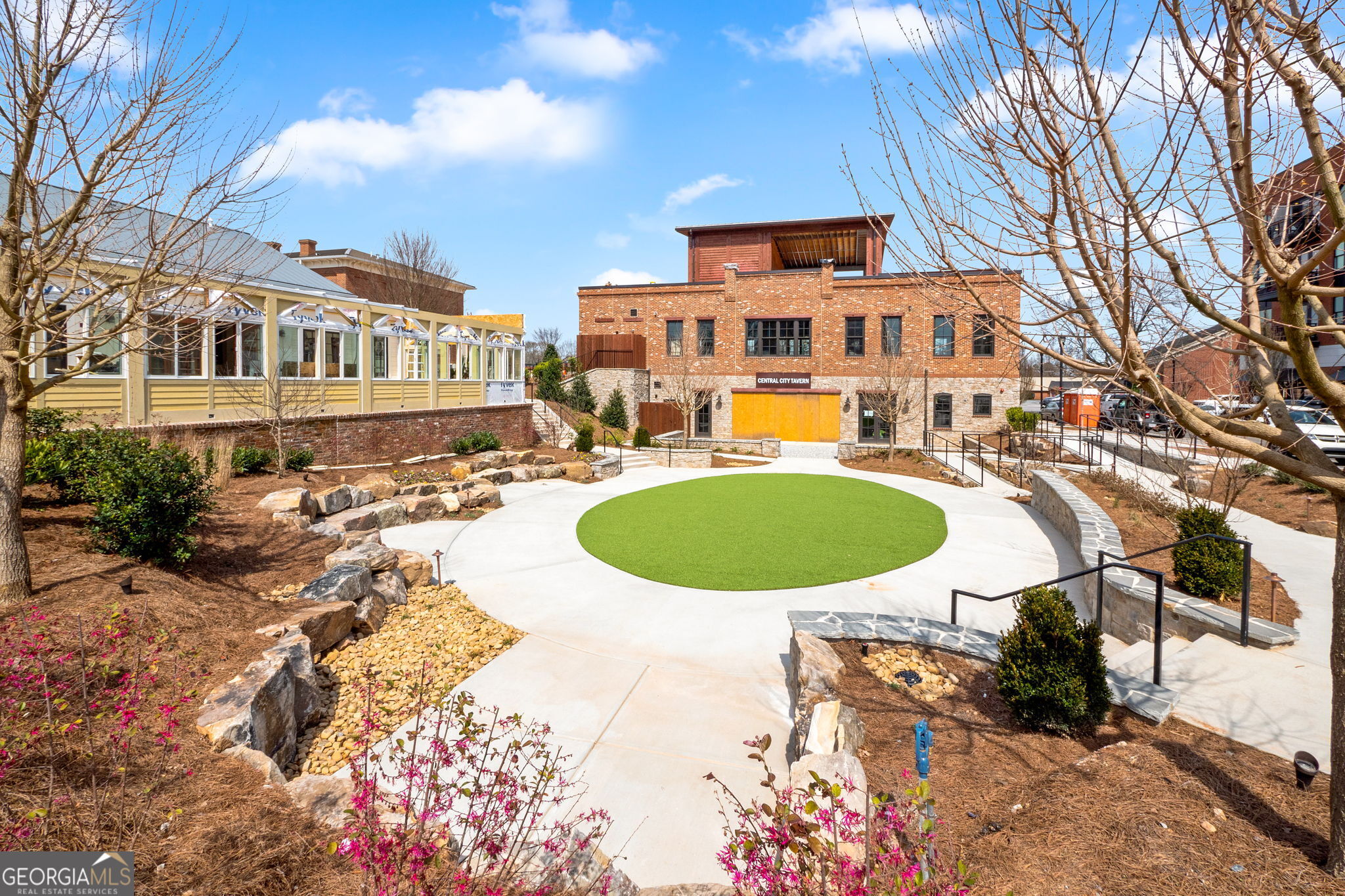140 N Bluff