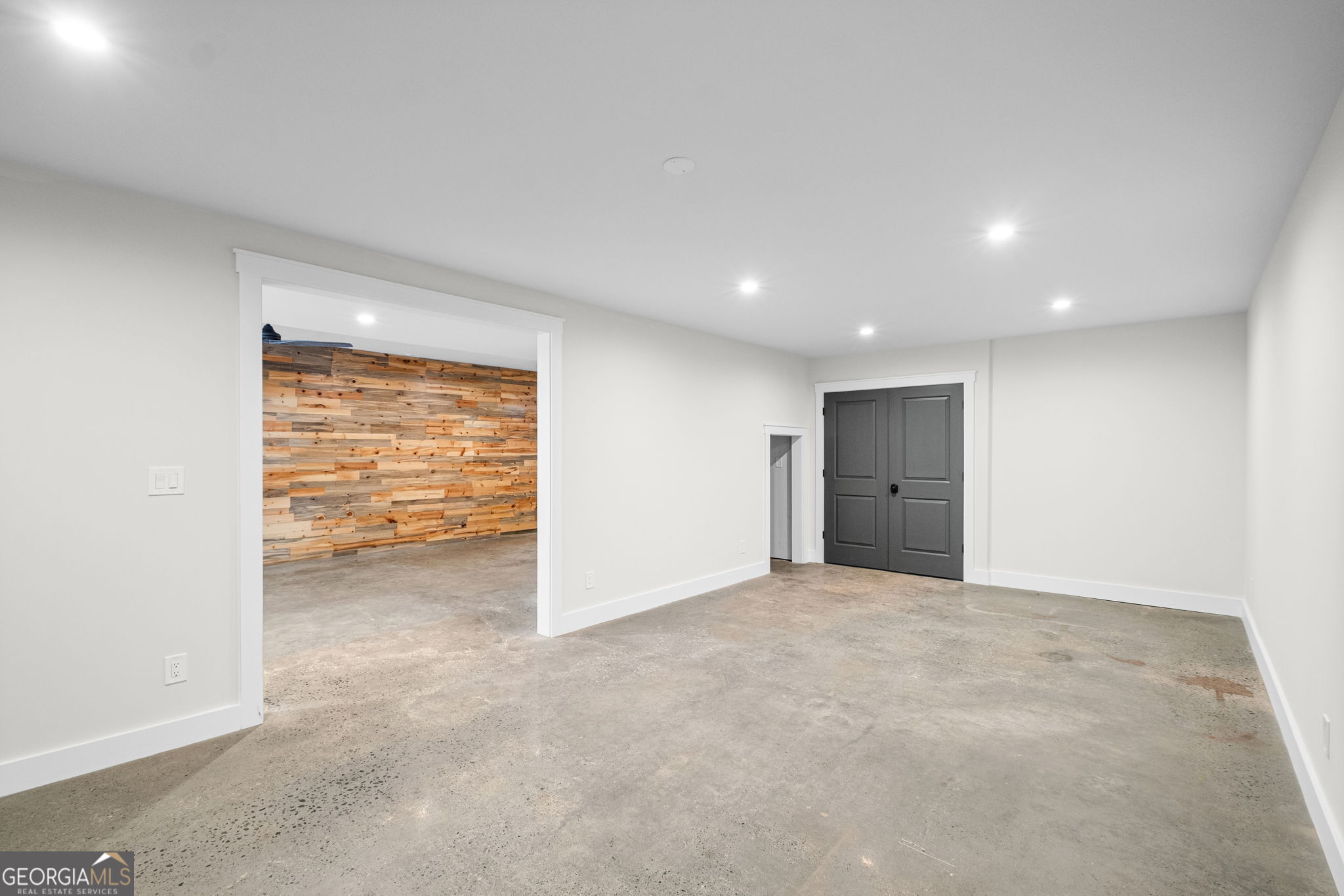 140 N Bluff