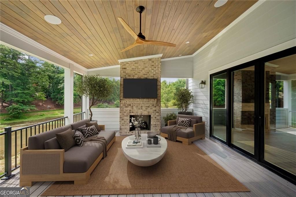 160 Lake Estates Drive