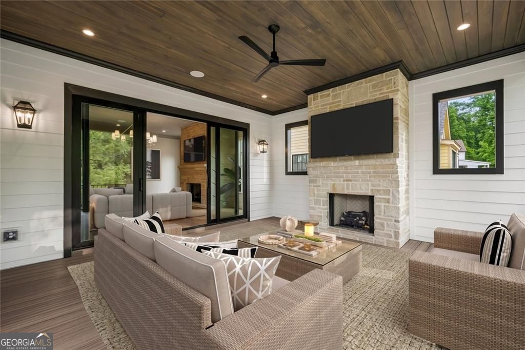 130 Lake Estates Drive