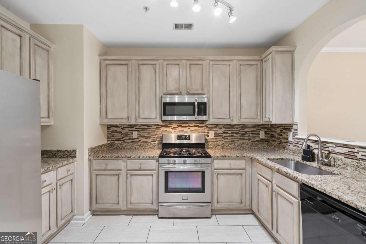 1075 Brownstone Drive # 23
