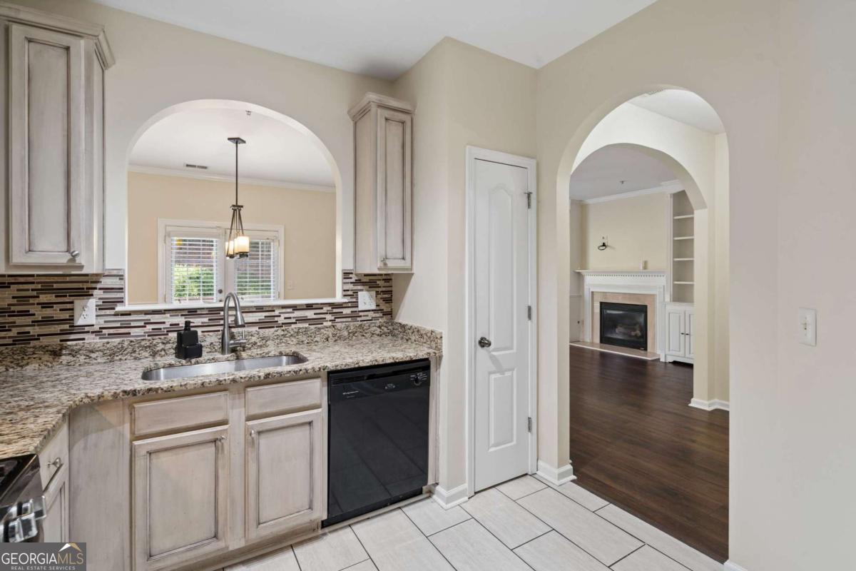 1075 Brownstone Drive # 23