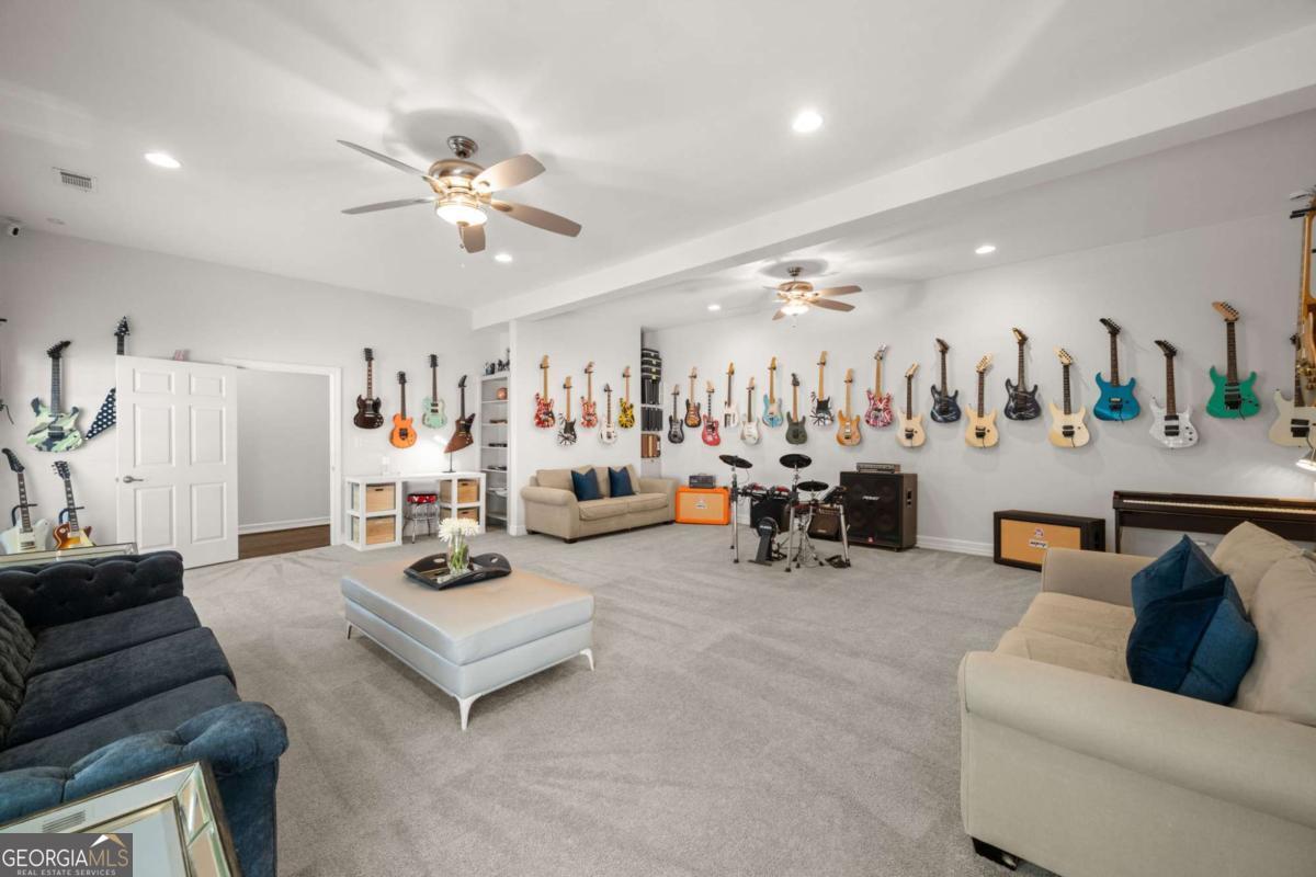 710 Walnut Drive