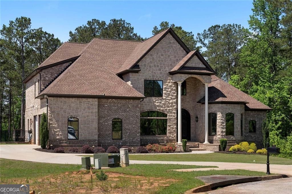 1804 Lake Pointe Circle