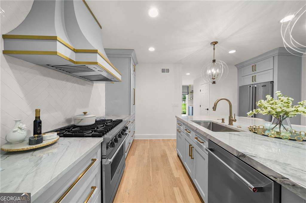 231 Red Oak Lane