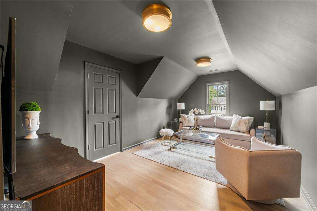 231 Red Oak Lane