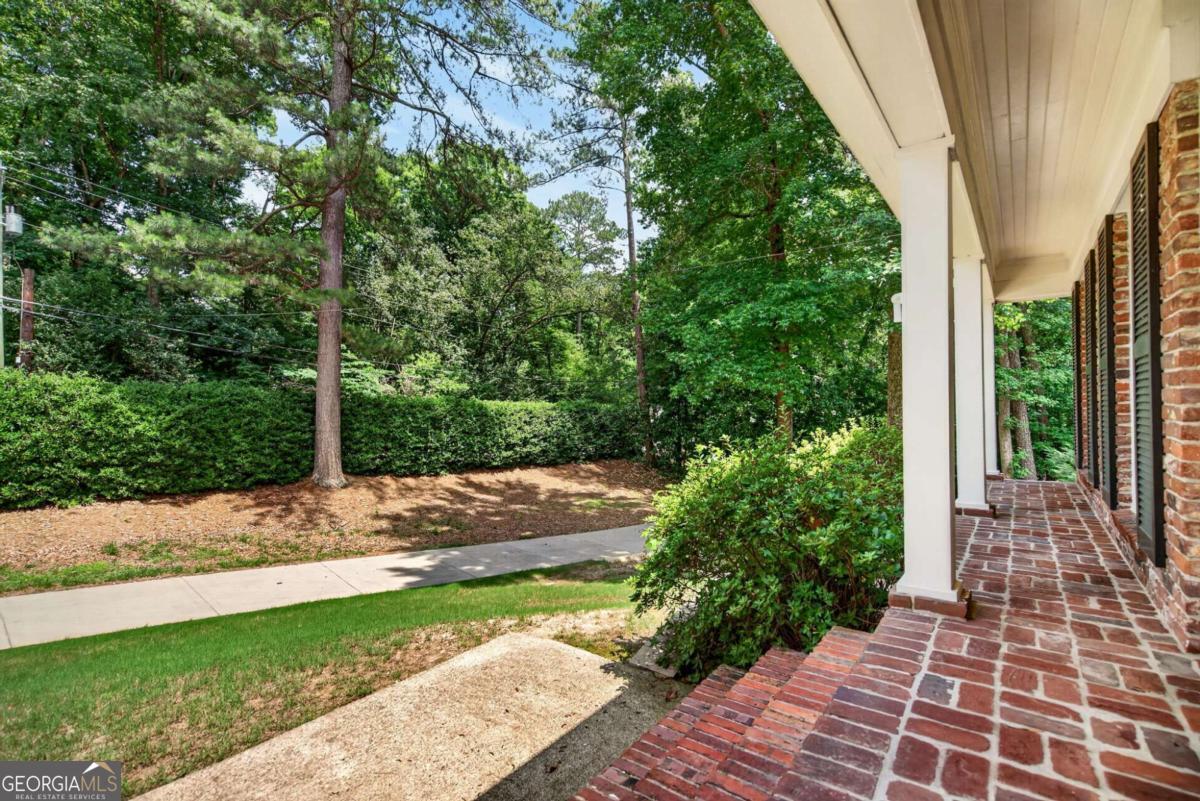 2085 Mount Paran Road NW
