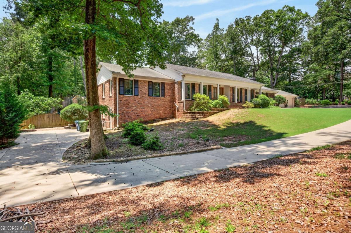 2085 Mount Paran Road NW