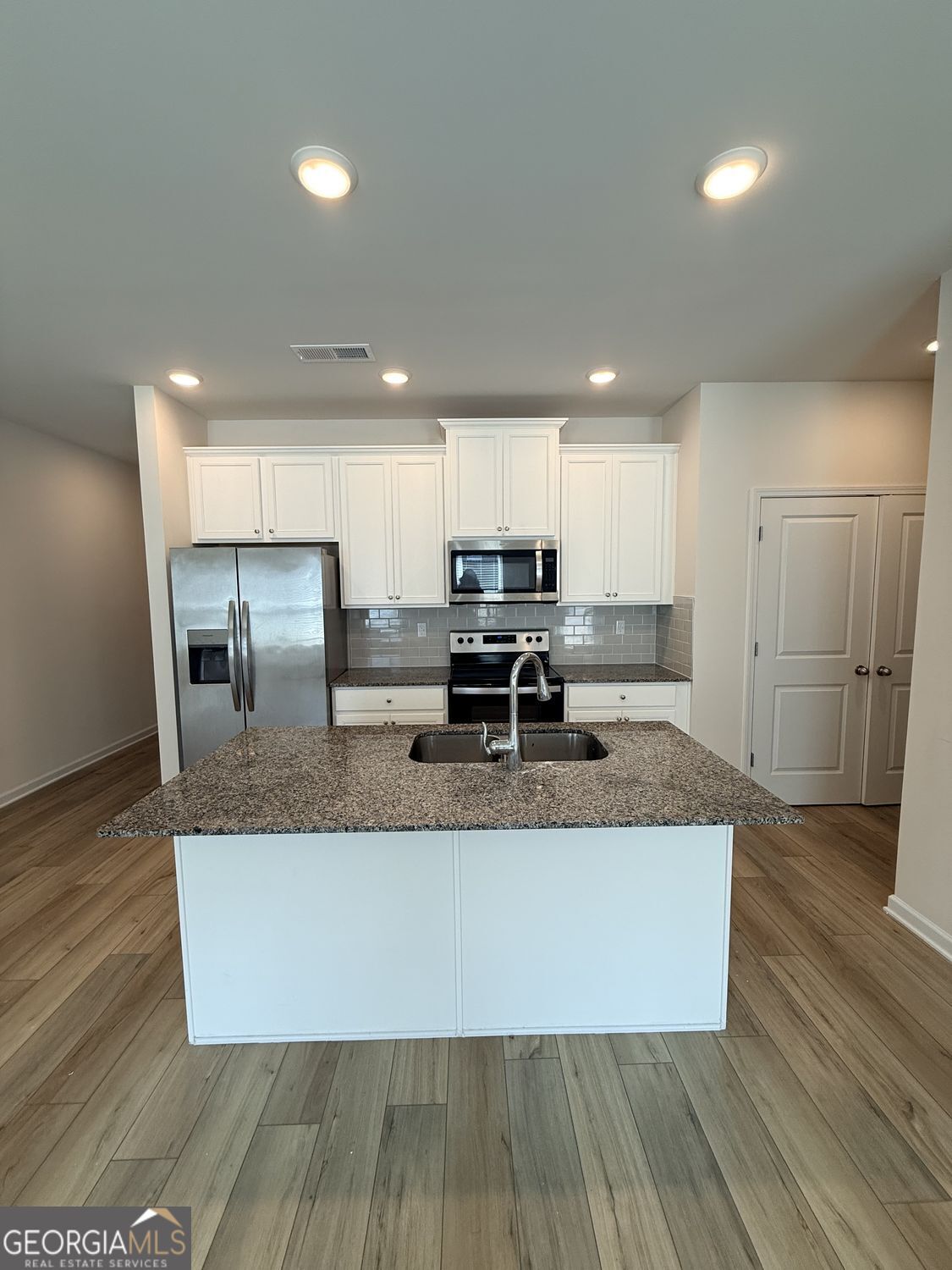 1144 Westhampton Way