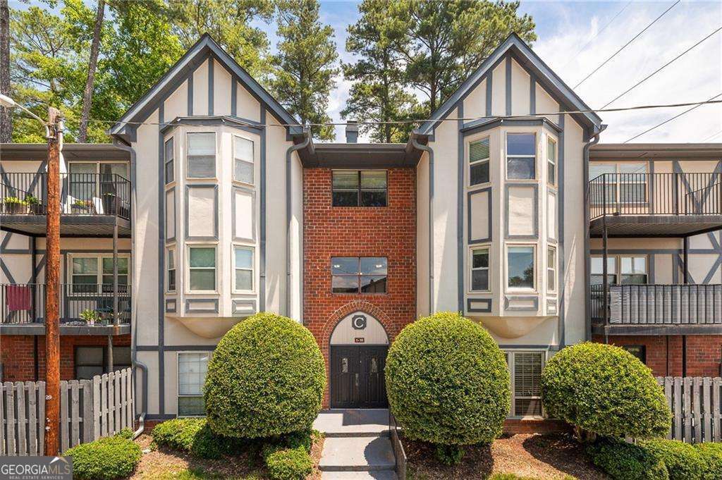 6851 Roswell Road NE # C1