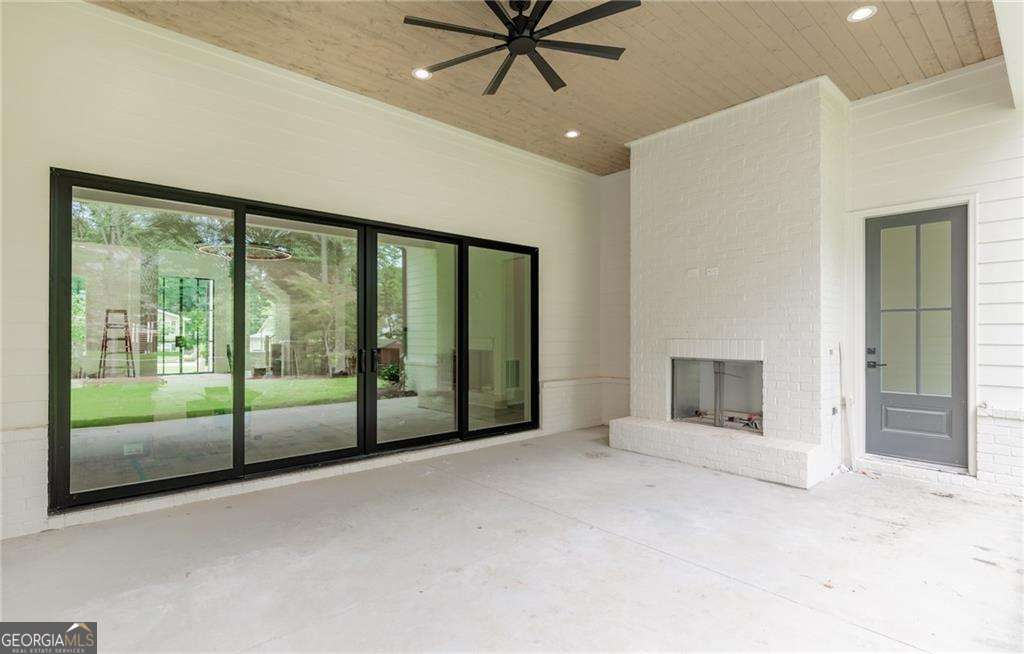 305 Hook Road