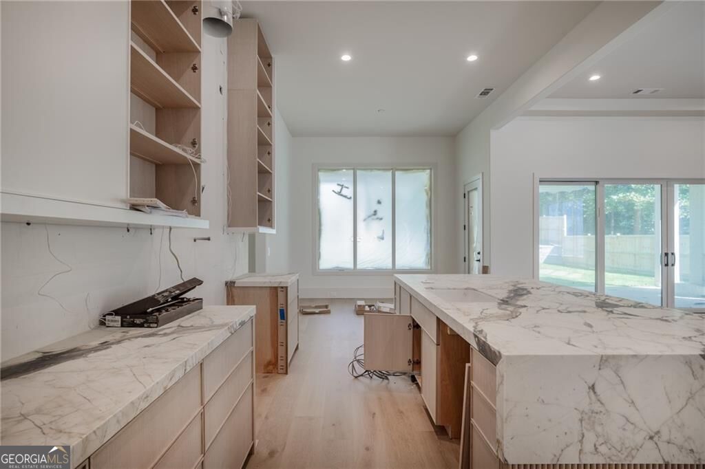 305 Hook Road