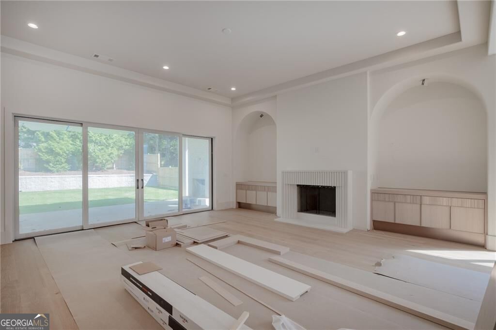 305 Hook Road