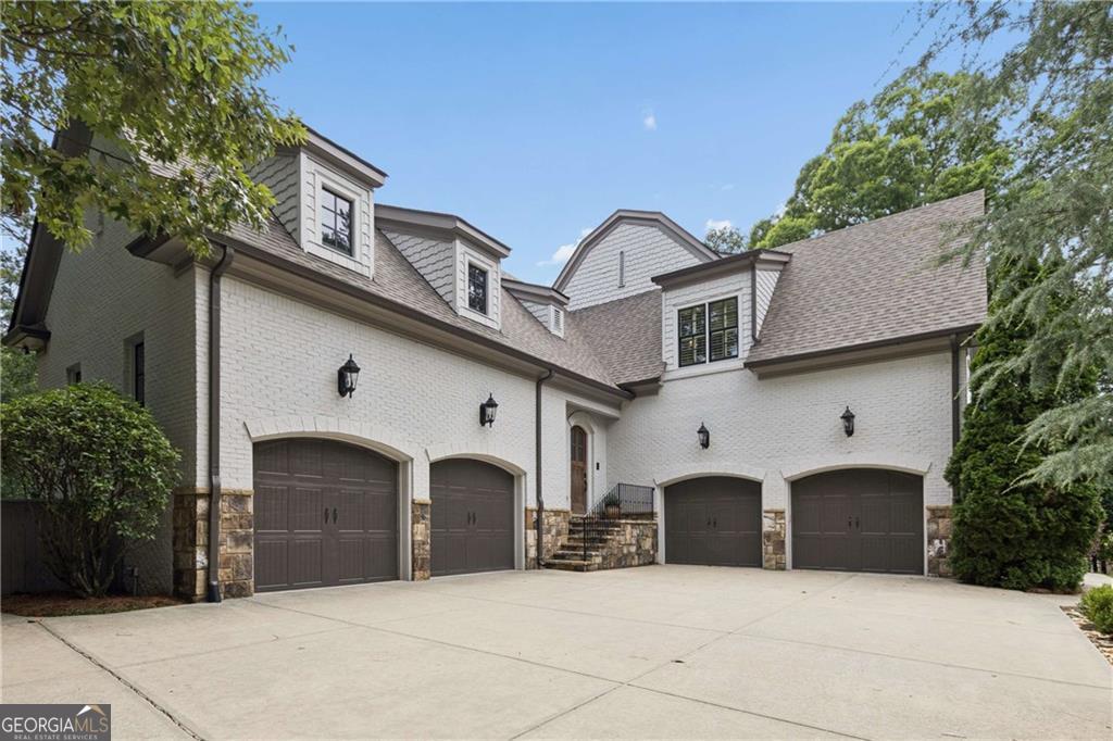 1024 Somerset Drive NW