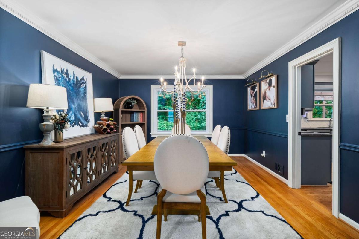 2556 Midvale Lane
