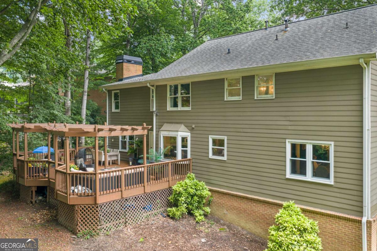 2556 Midvale Lane