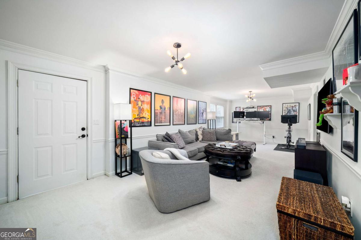 2556 Midvale Lane