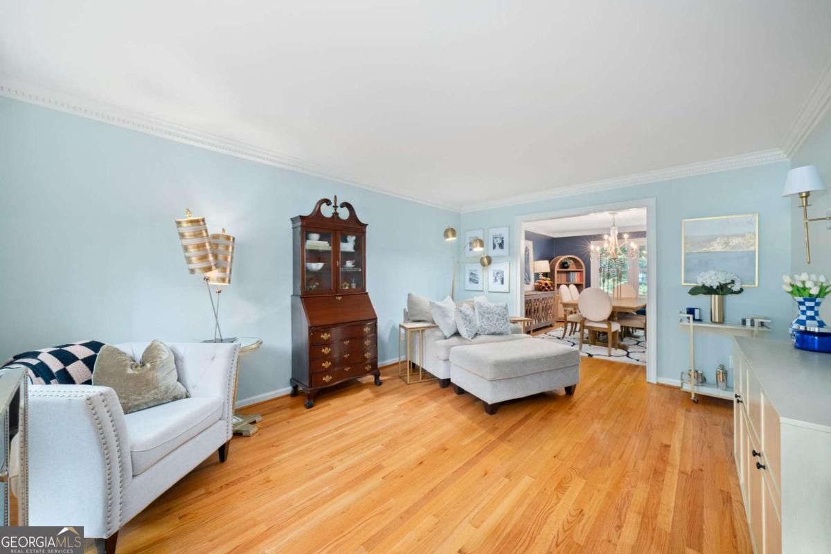 2556 Midvale Lane