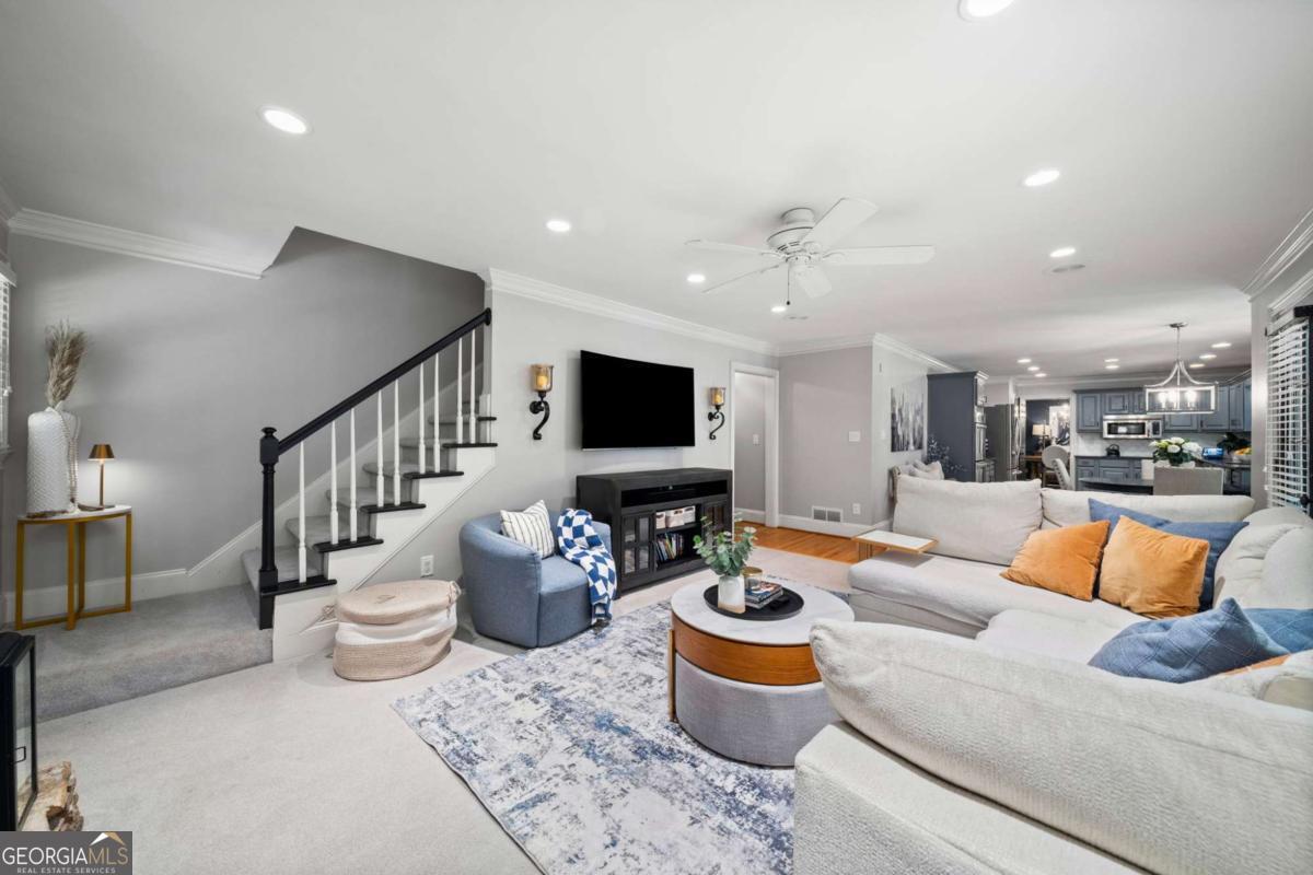 2556 Midvale Lane