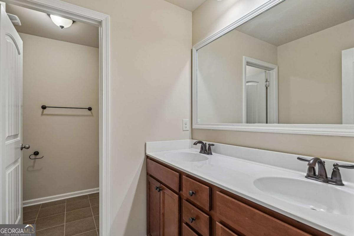 4289 Amberleaf Walk