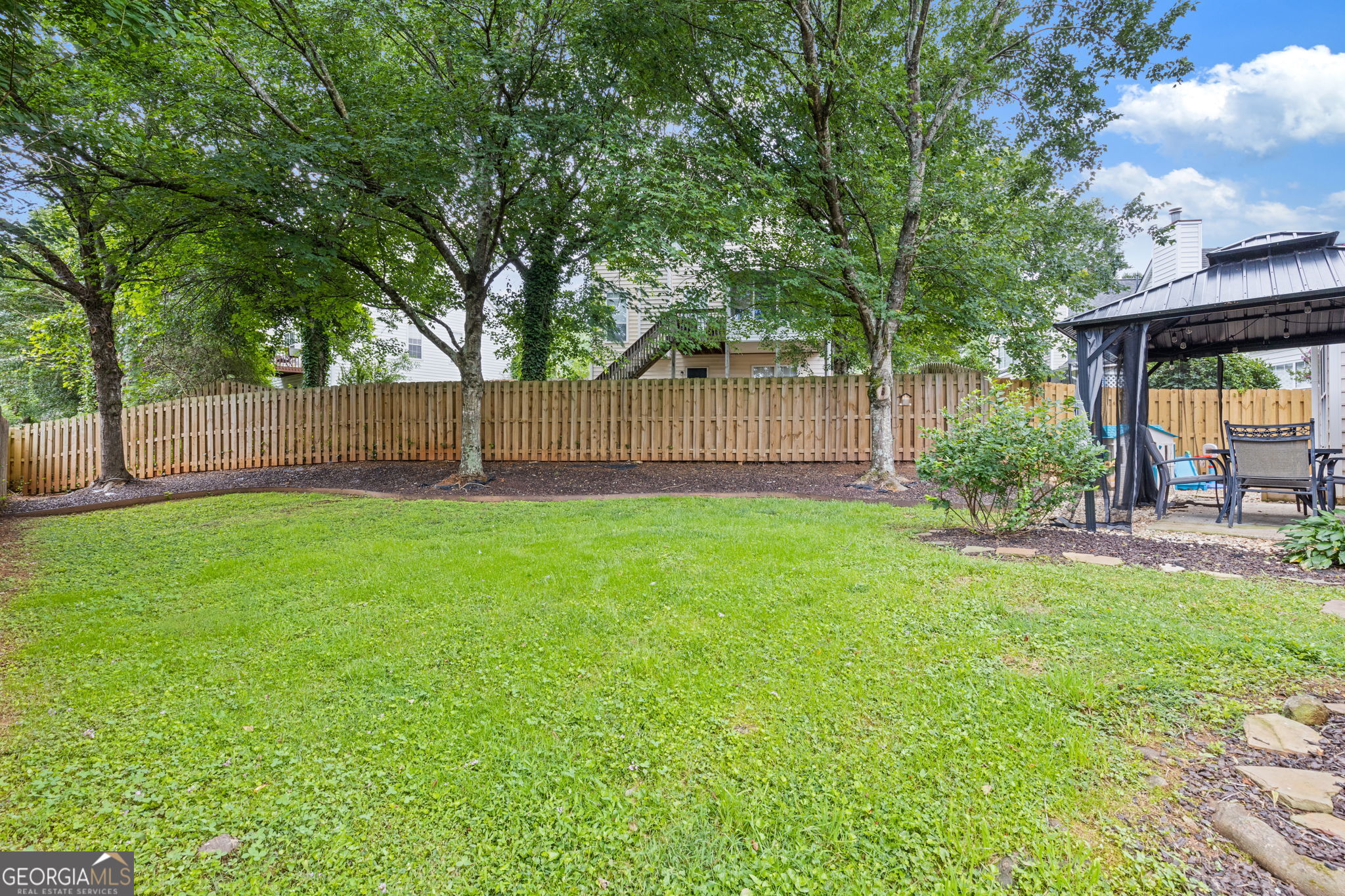 2034 Crestview Way