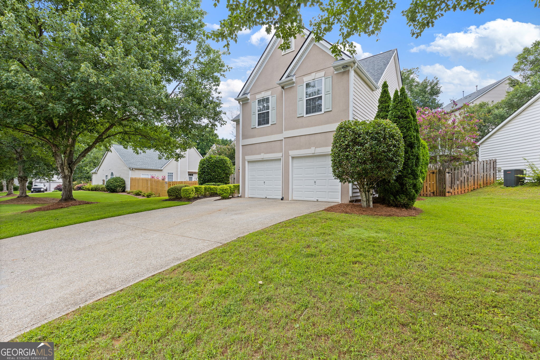 2034 Crestview Way