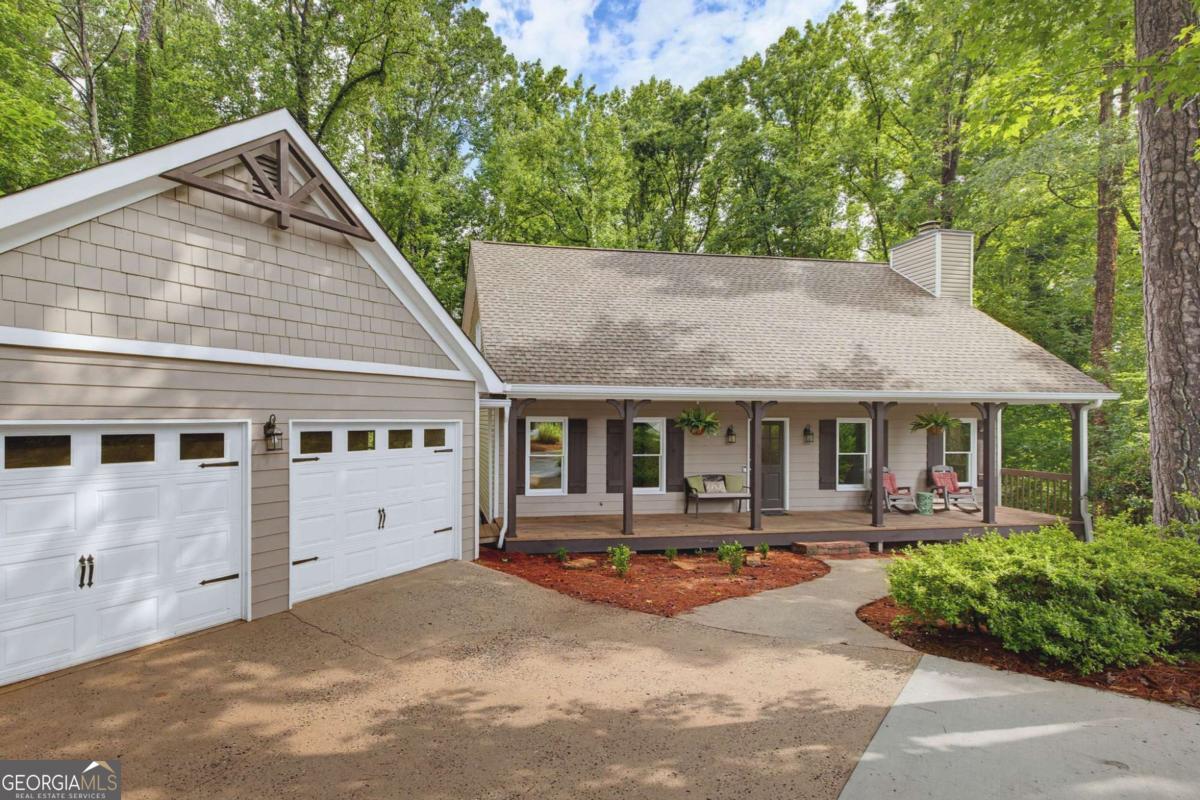 3425 Pebble Hill Drive