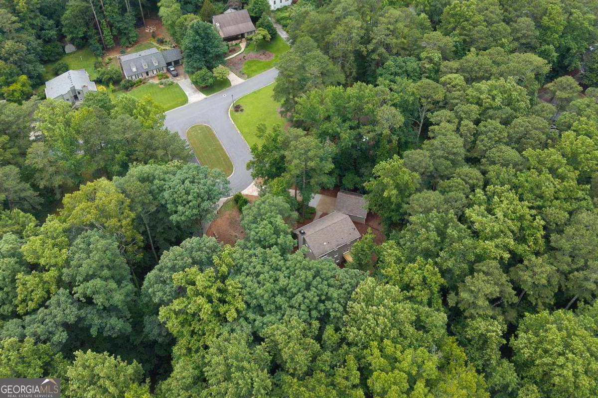 3425 Pebble Hill Drive