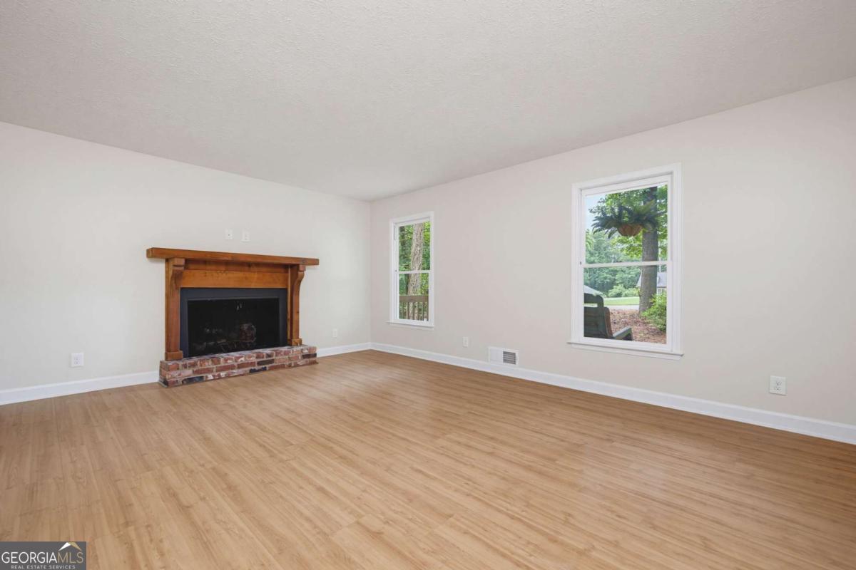 3425 Pebble Hill Drive